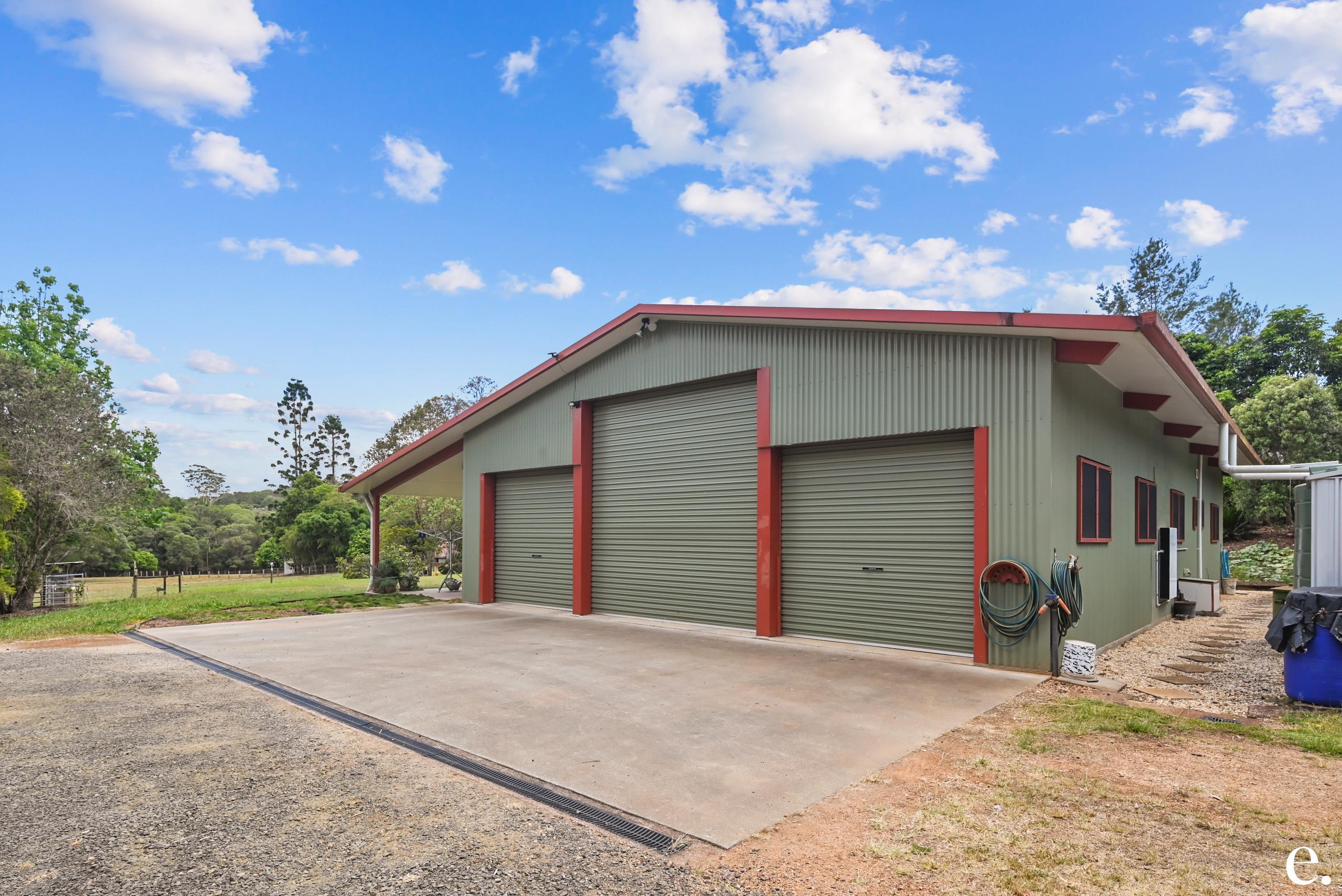 29 Imrie Close, Lake Eacham - Thumbnail 4