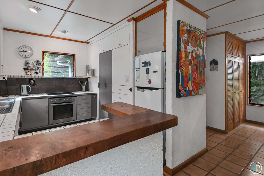 219 Lakes Drive, Lake Eacham - Thumbnail 5