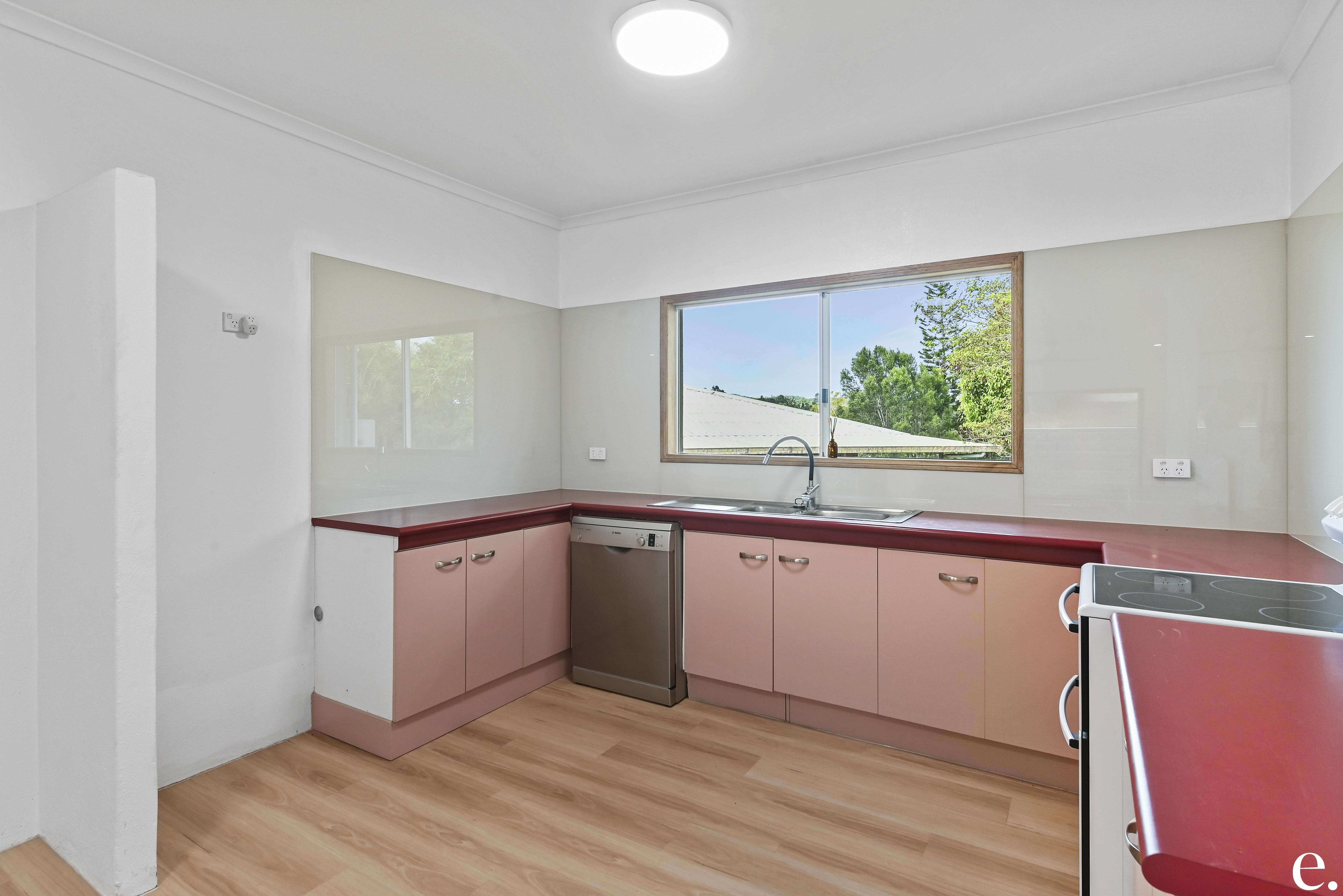 7 Currawong Avenue, Yungaburra - Thumbnail 4