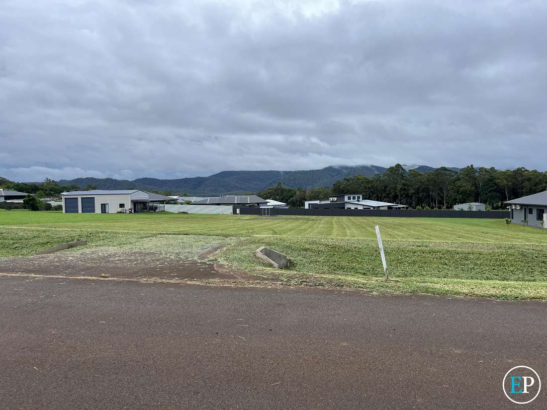 27 Malcolm Road, Tinaroo - Thumbnail 5