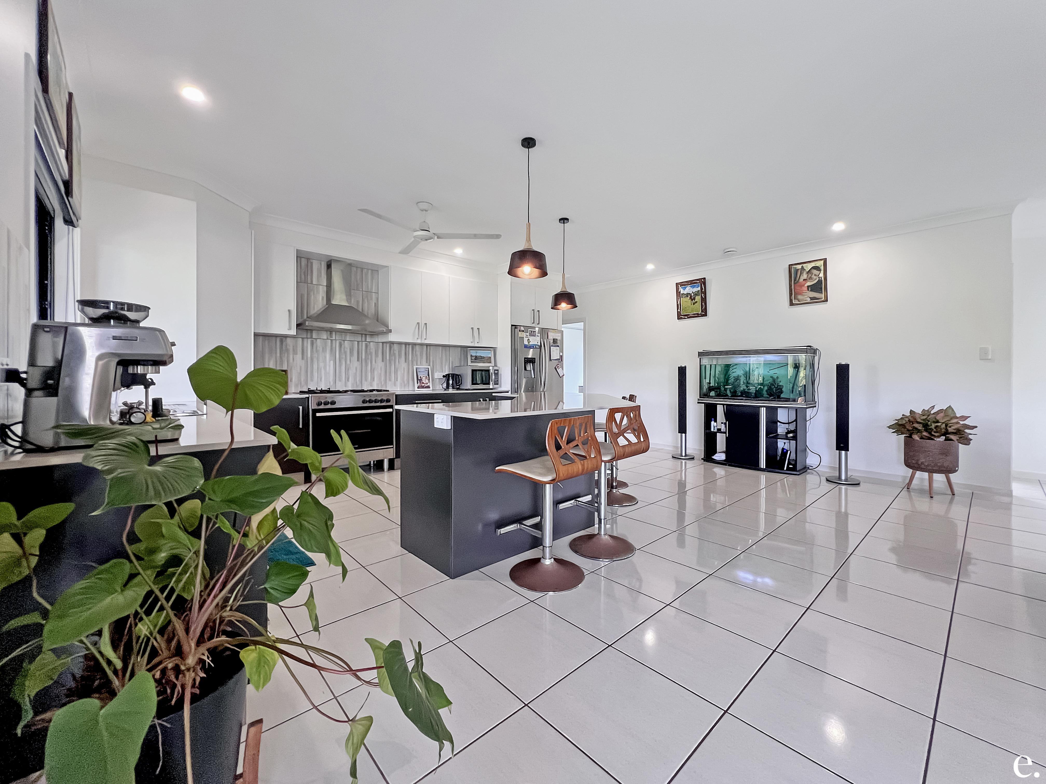 74 Angelita Close, Peeramon - Thumbnail 4