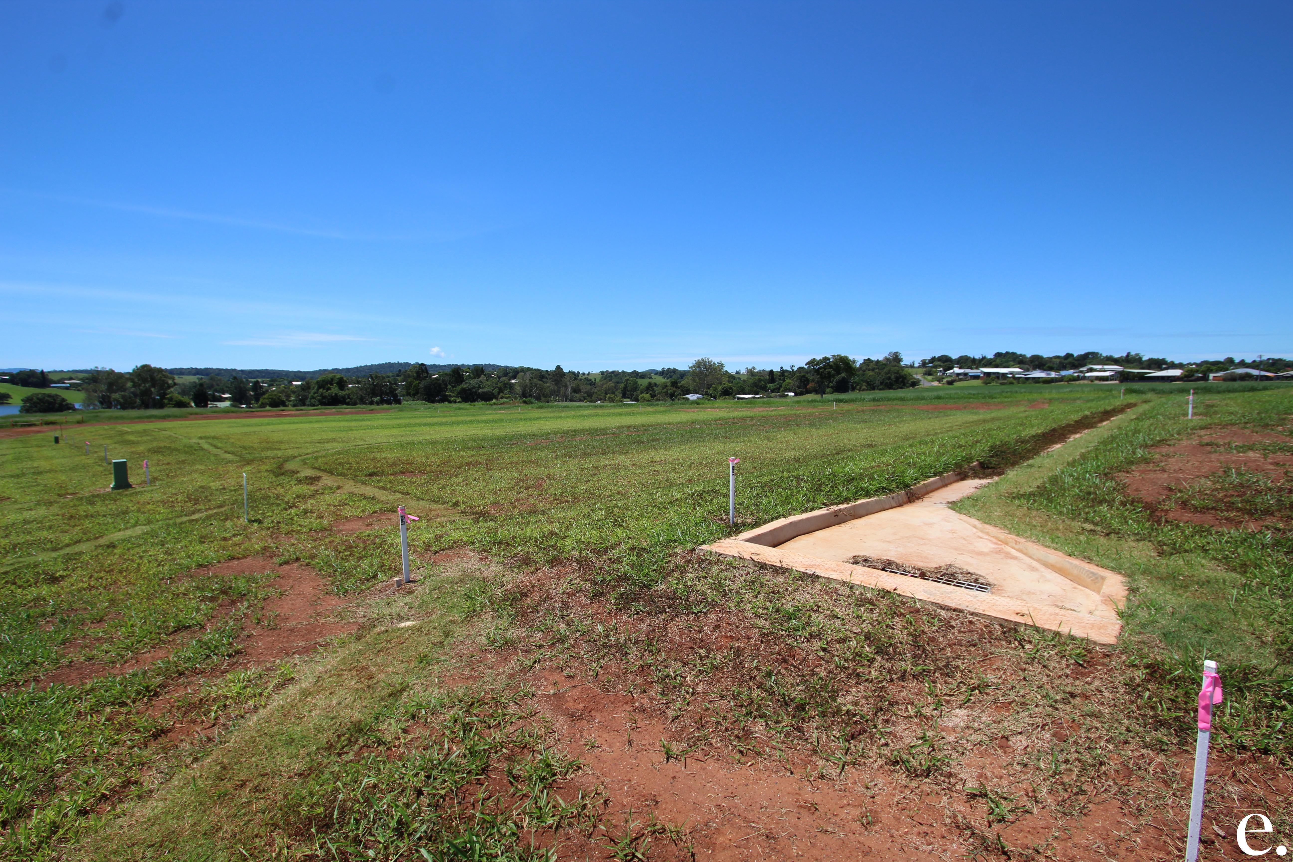 97/4 Lakefront Boulevard, Yungaburra - Thumbnail 7
