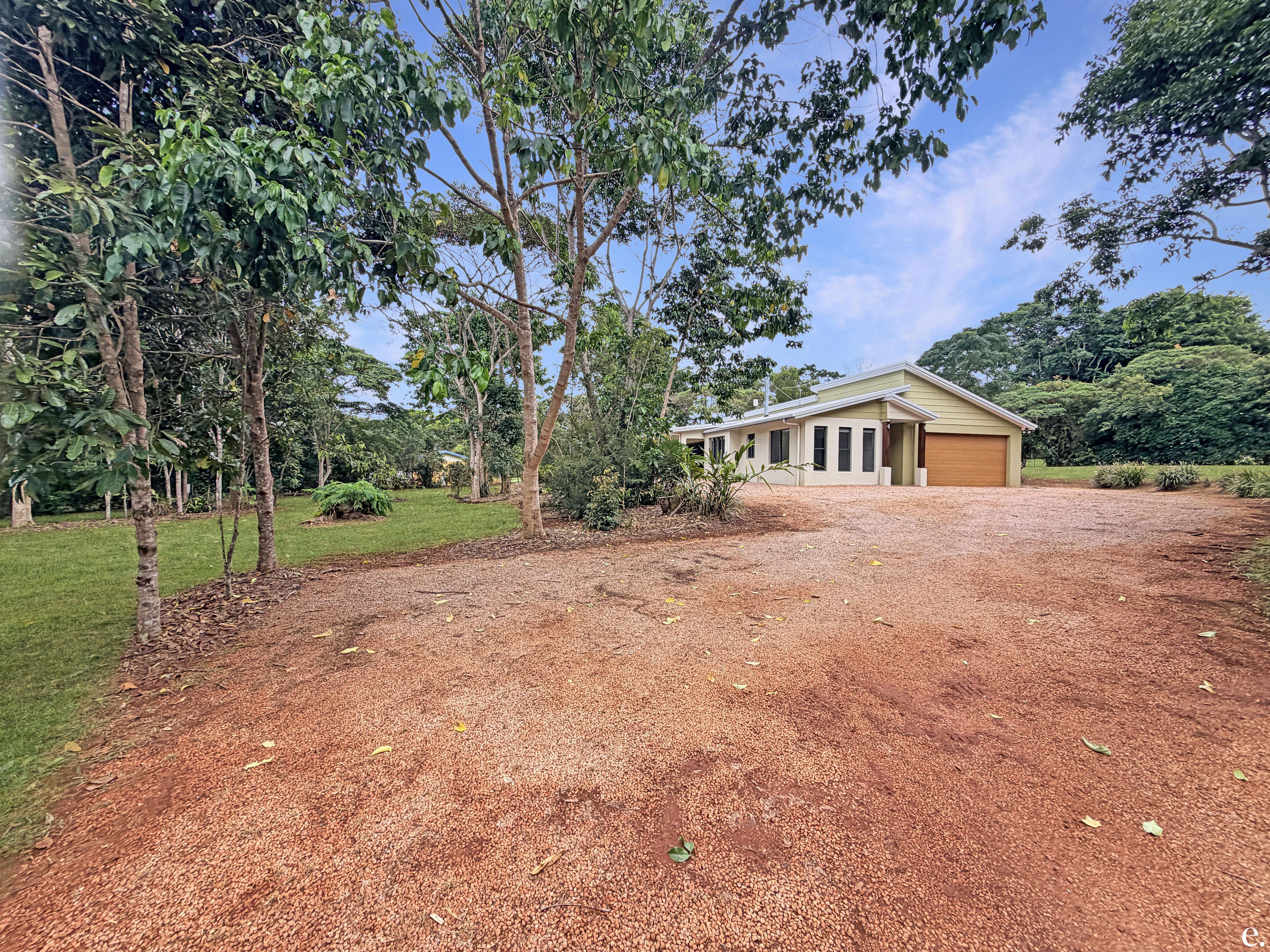 6 Cassowary Close, Lake Eacham - Thumbnail 4