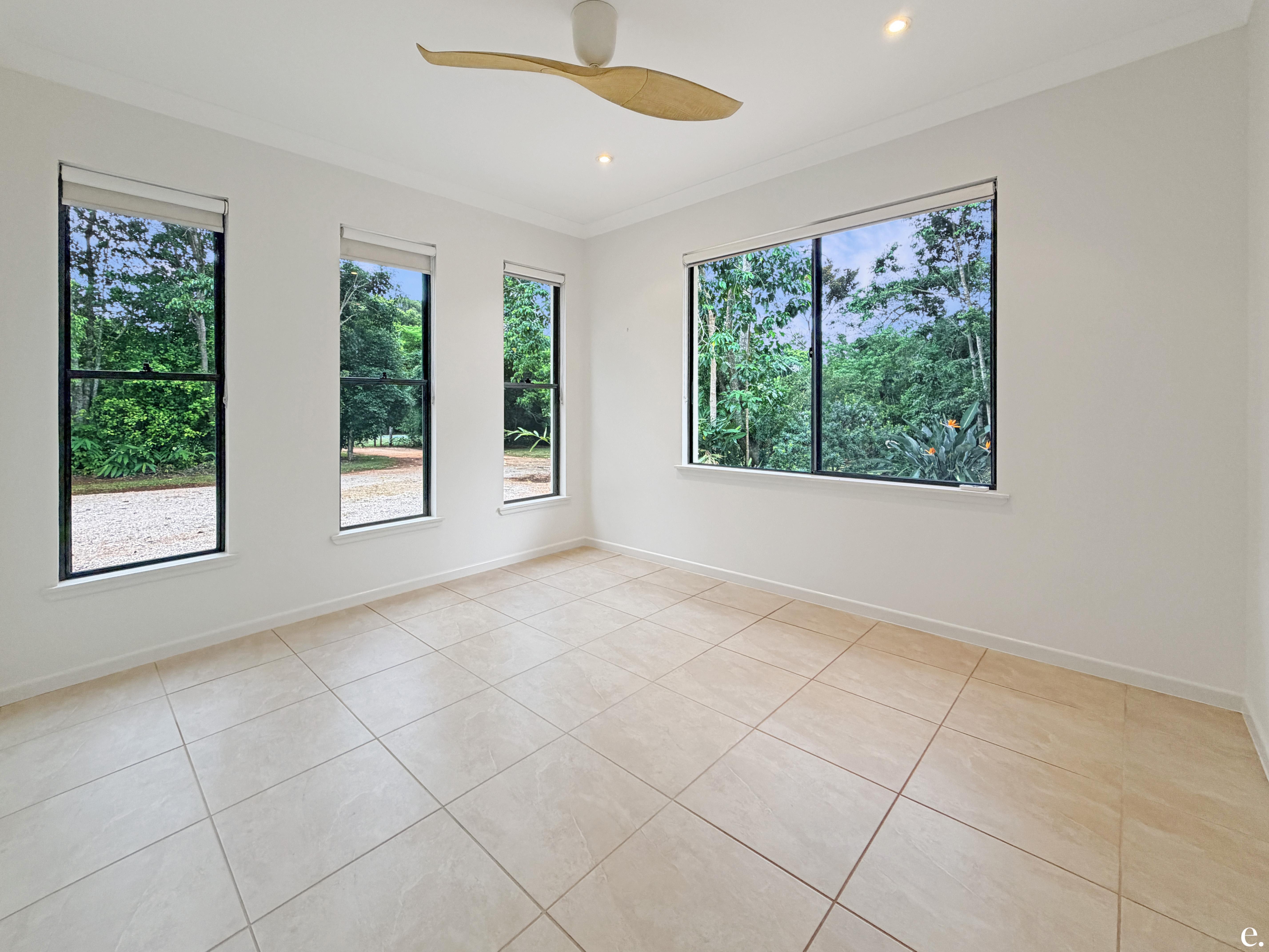 6 Cassowary Close, Lake Eacham - Thumbnail 8