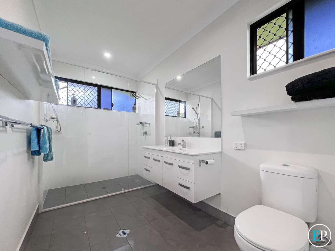33 Carrington Road, Carrington - Thumbnail 8