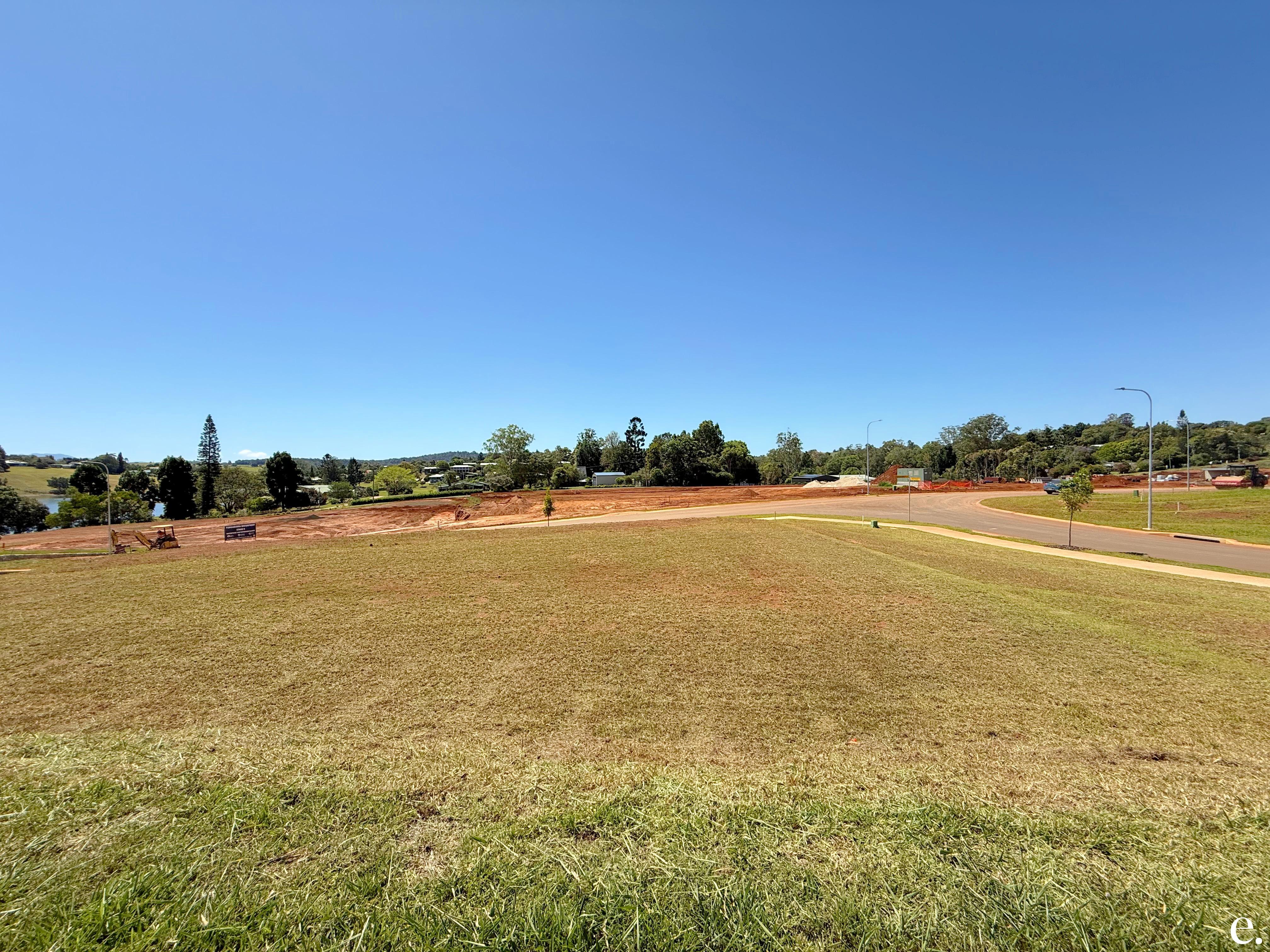 27 Lakefront Boulevard, Yungaburra - Thumbnail 7