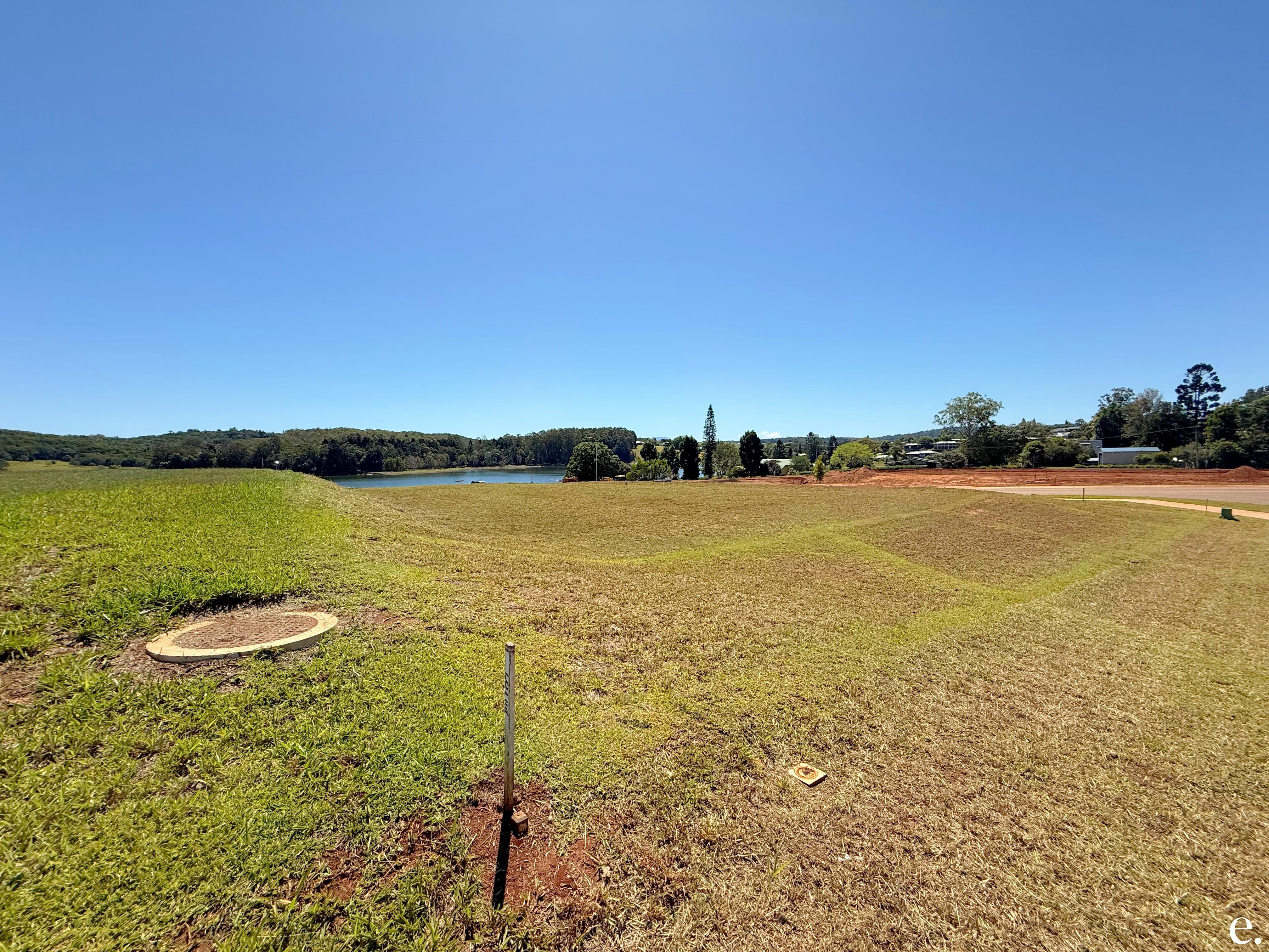27 Lakefront Boulevard, Yungaburra - Thumbnail 6
