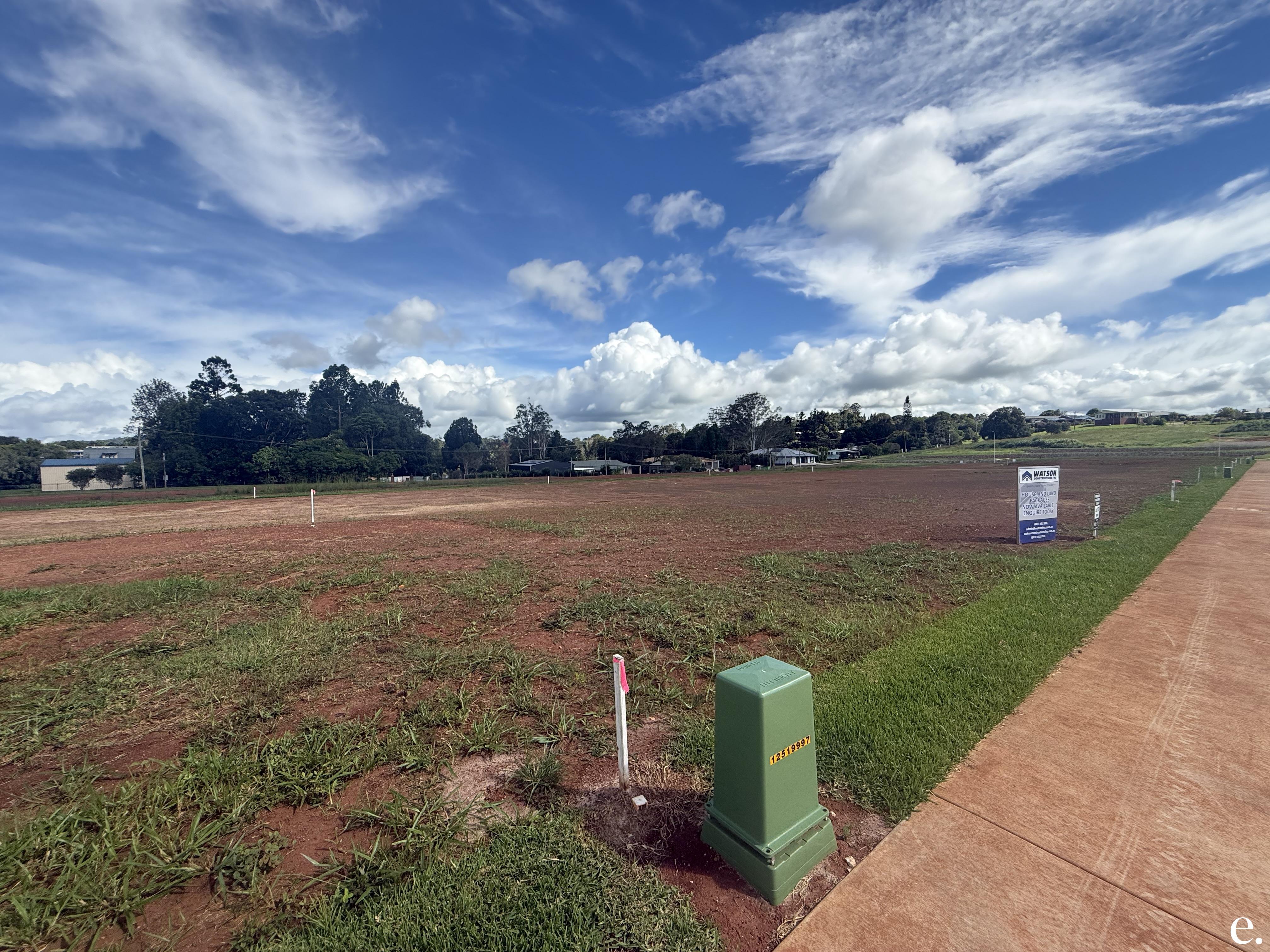 Lakeshore Court, Yungaburra - Thumbnail 3