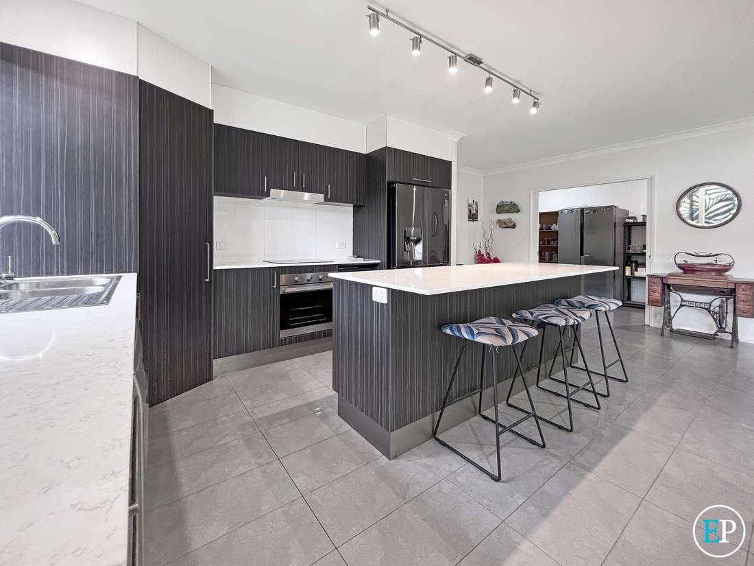 33 Carrington Road, Carrington - Thumbnail 2