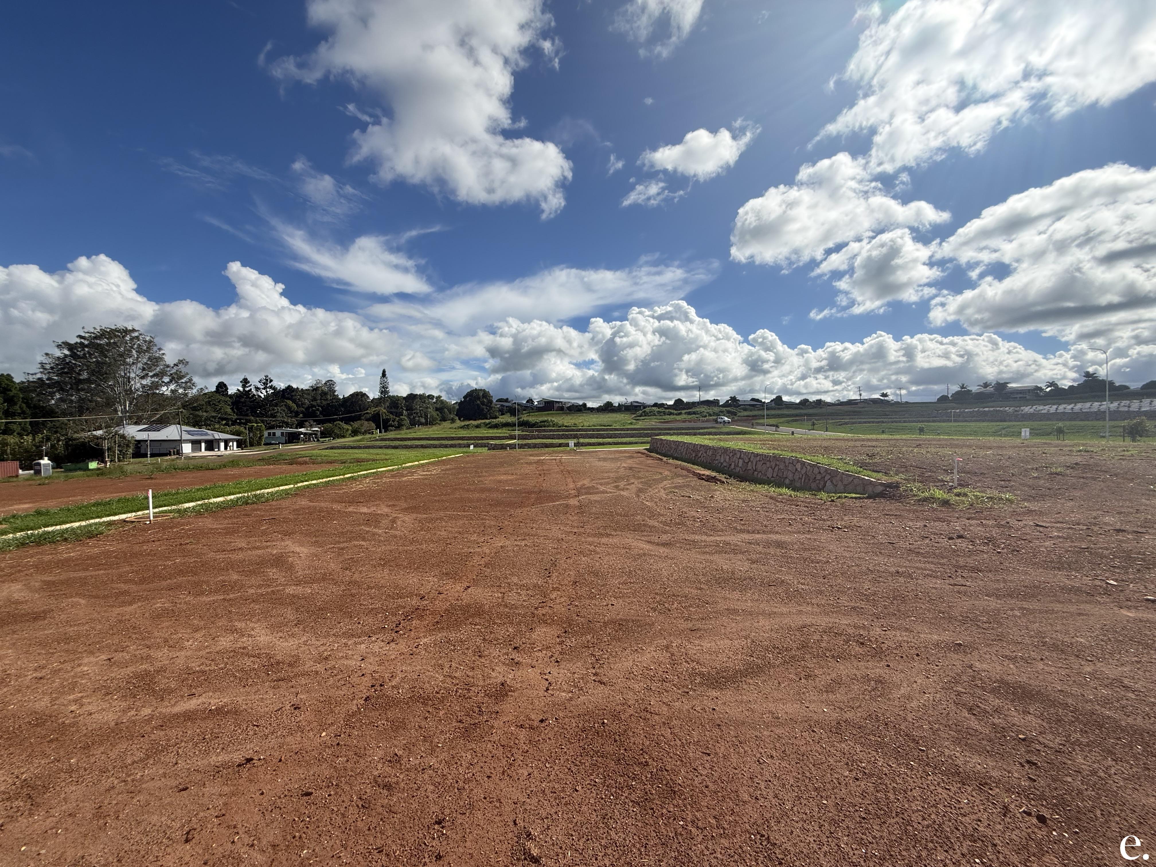 Lakeshore Court, Yungaburra - Thumbnail 2