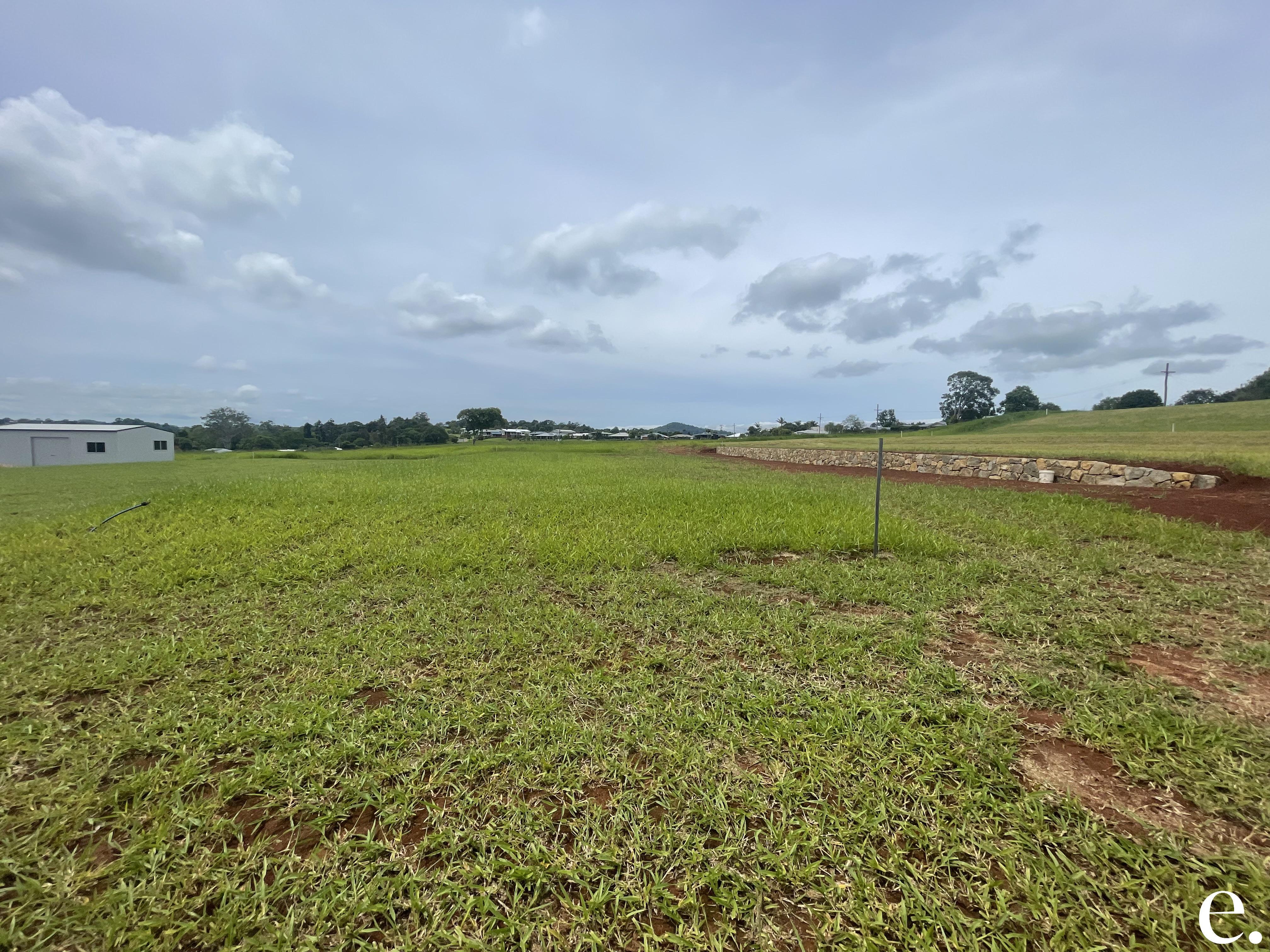 6 Lakefront Boulevard, Yungaburra - Thumbnail 5