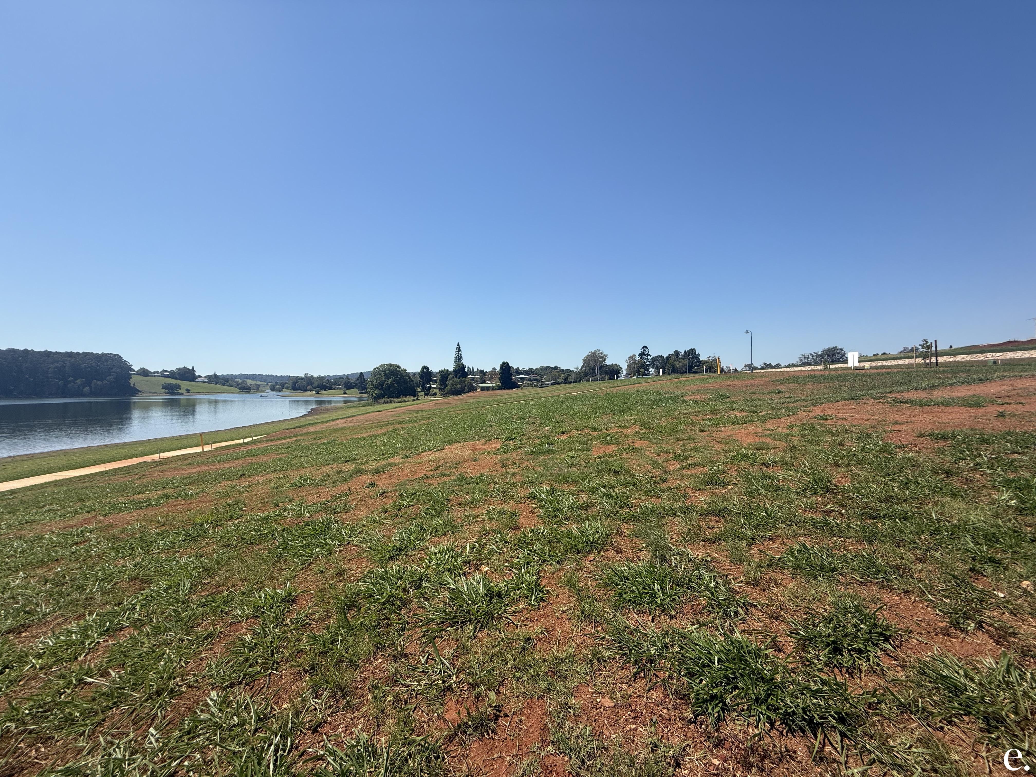 Waterfront Terrace, Yungaburra - Thumbnail 7