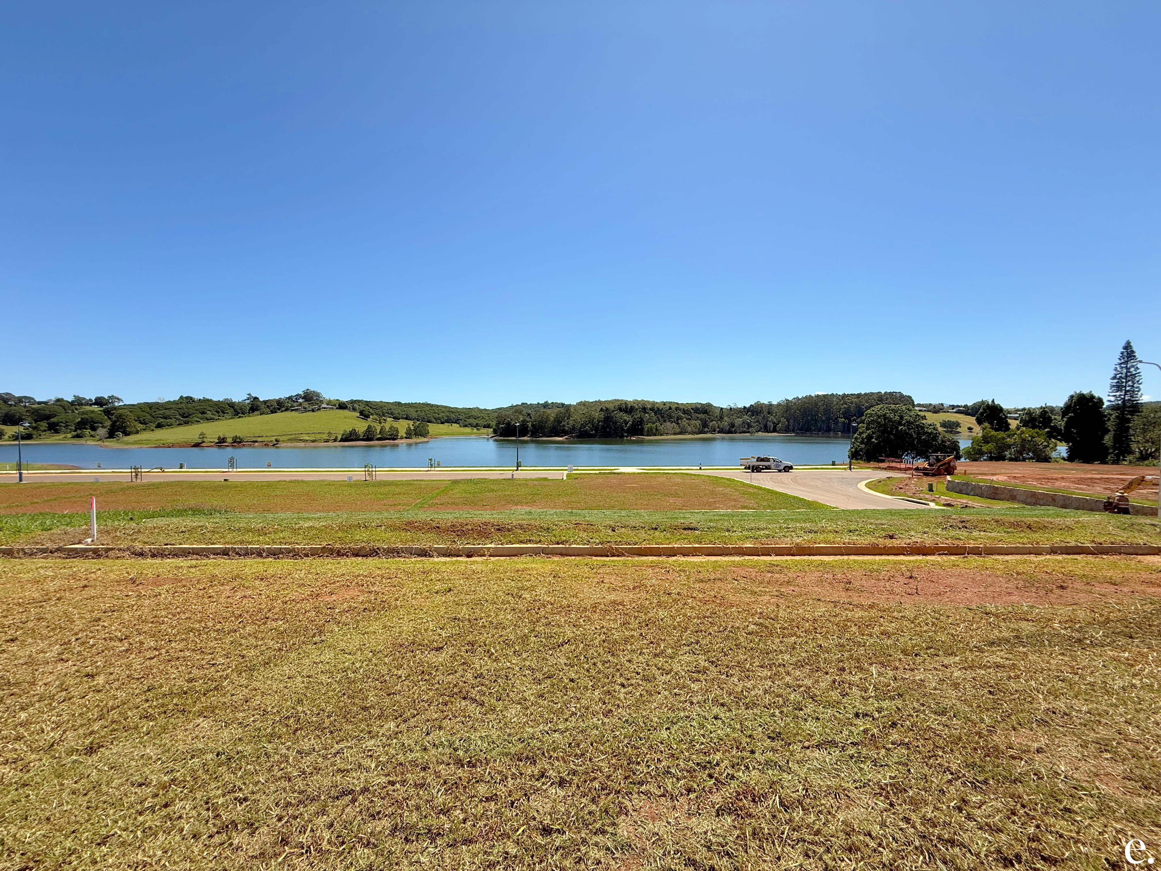 27 Lakefront Boulevard, Yungaburra - Thumbnail 5