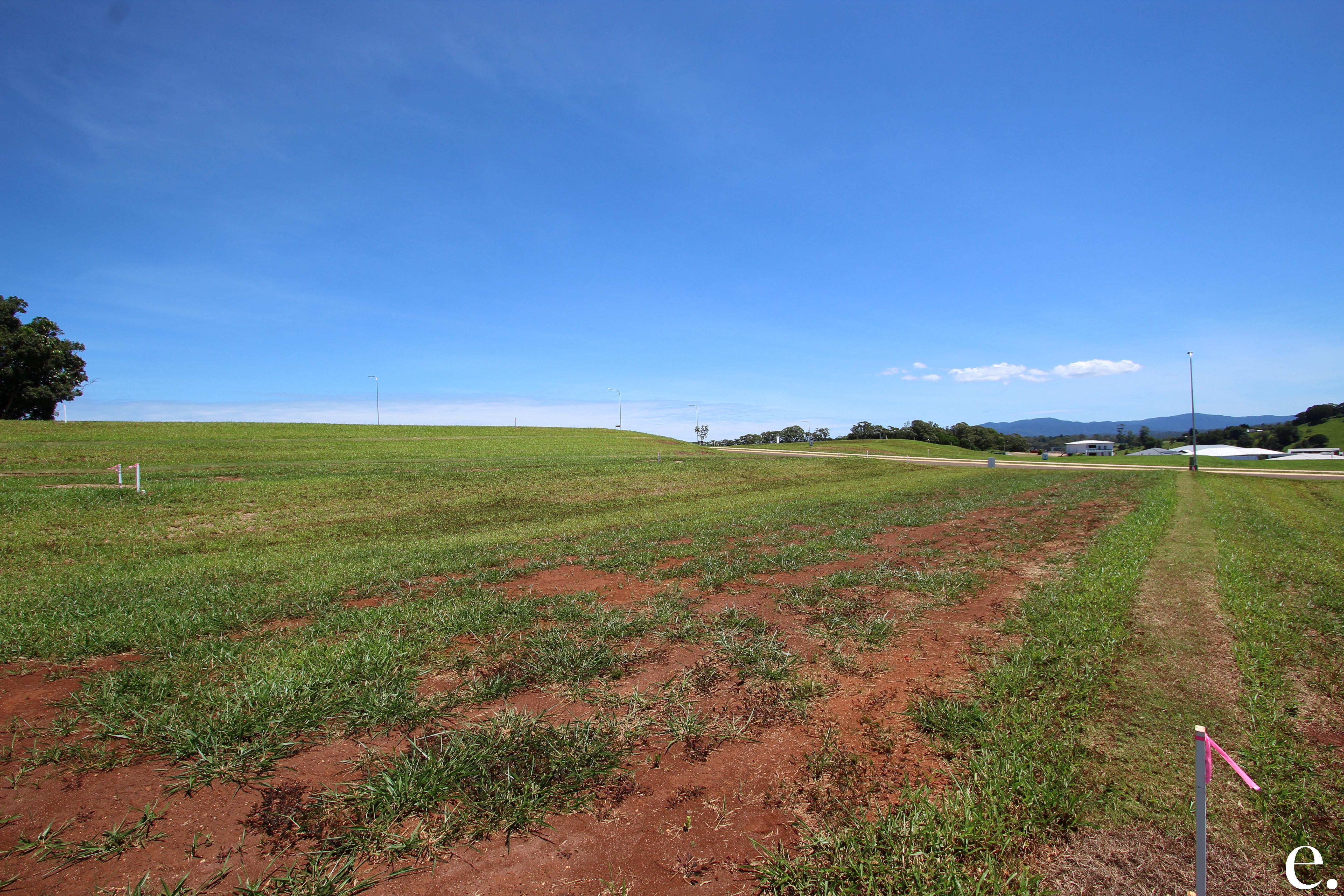 97/4 Lakefront Boulevard, Yungaburra - Thumbnail 8