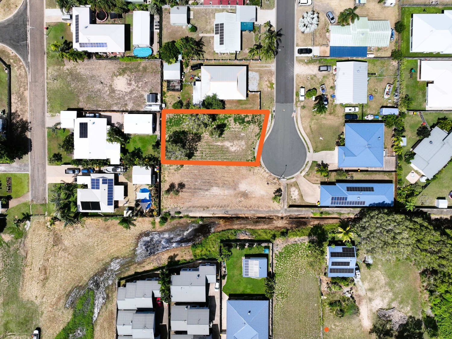 18 Oak Crescent, Bowen - Thumbnail 3