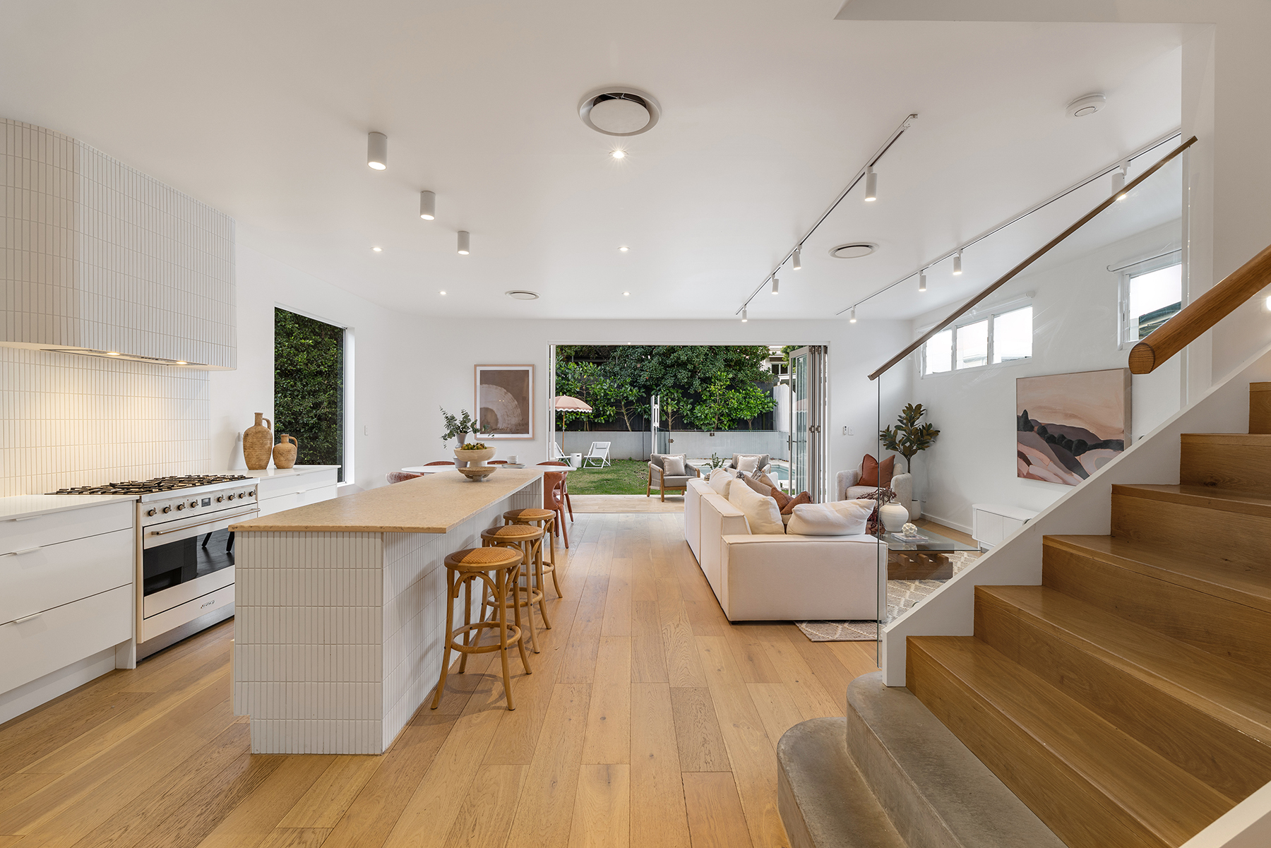 79 Harding Street, Hendra - Thumbnail 2
