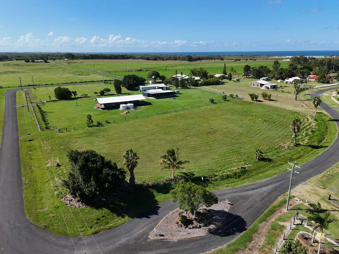 7 Davenport Drive, Coonarr - Thumbnail 8