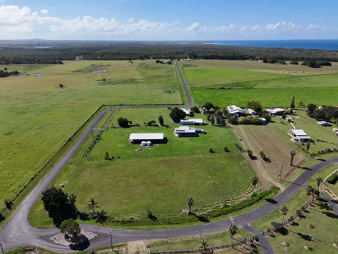 7 Davenport Drive, Coonarr - Thumbnail 6