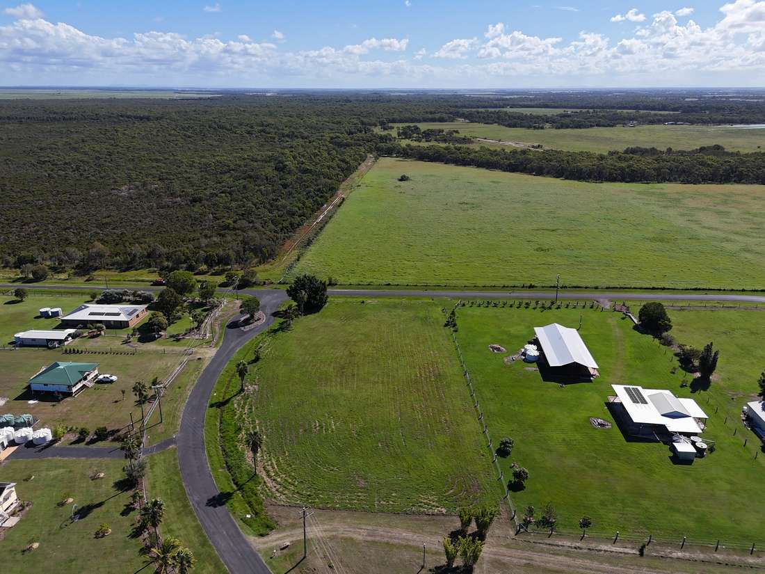 7 Davenport Drive, Coonarr - Thumbnail 5