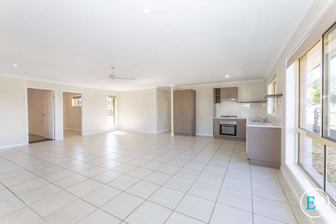 16 Regency Rd, Moore Park Beach - Thumbnail 5