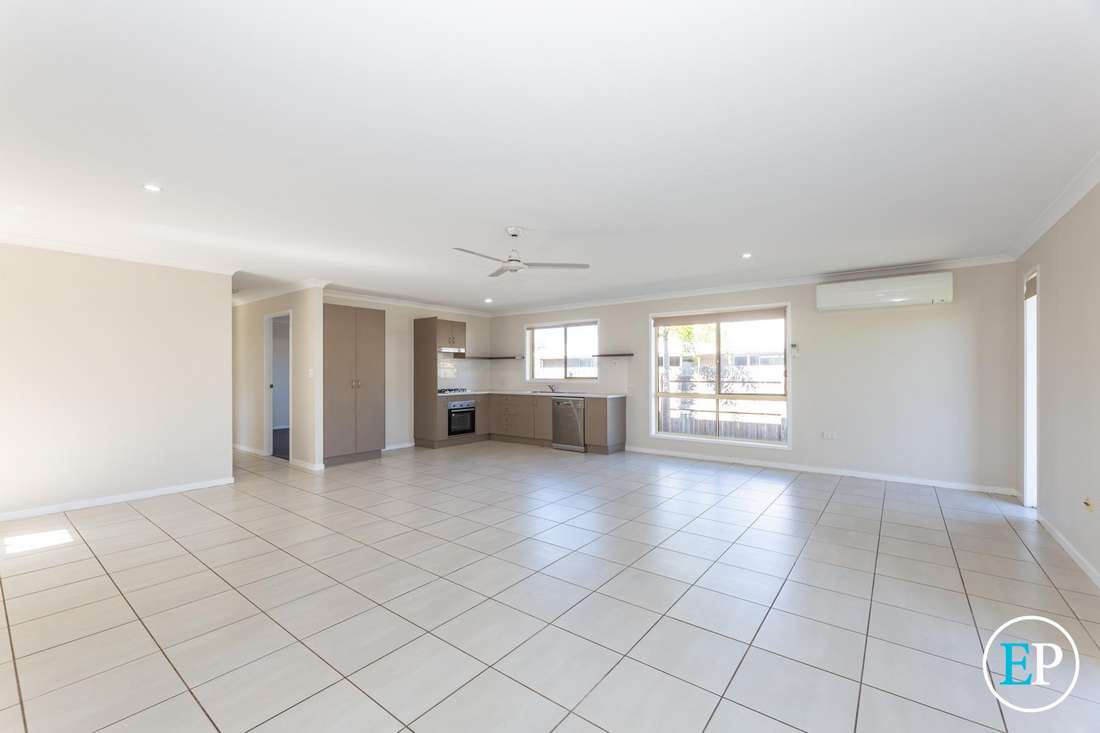 16 Regency Rd, Moore Park Beach - Thumbnail 6