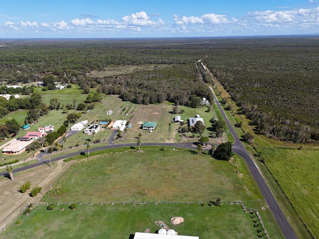 7 Davenport Drive, Coonarr - Thumbnail 3