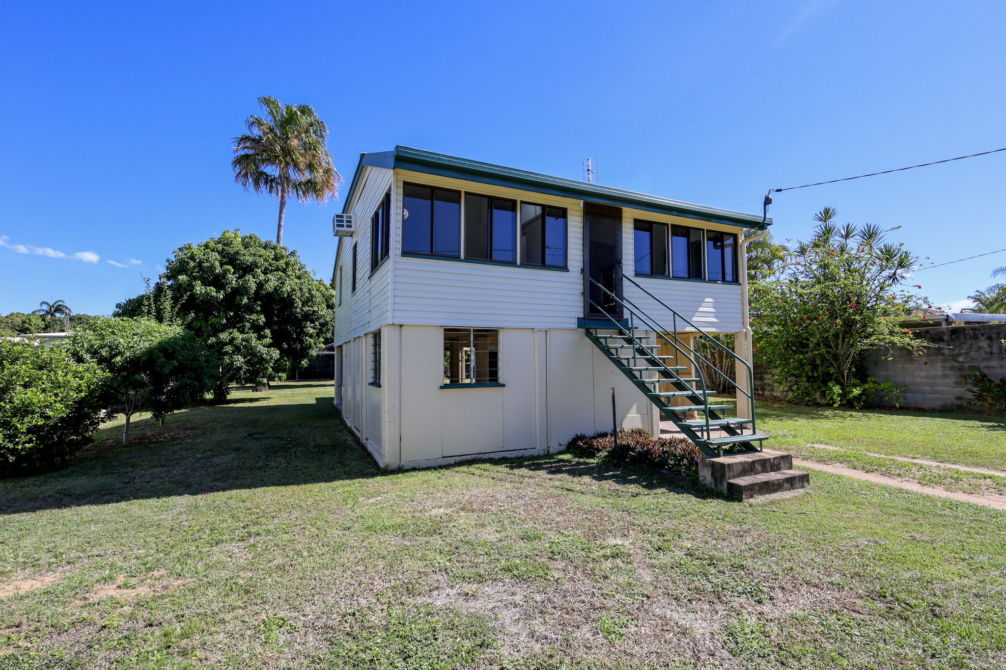 62 Tenth Avenue, Home Hill - Image 1