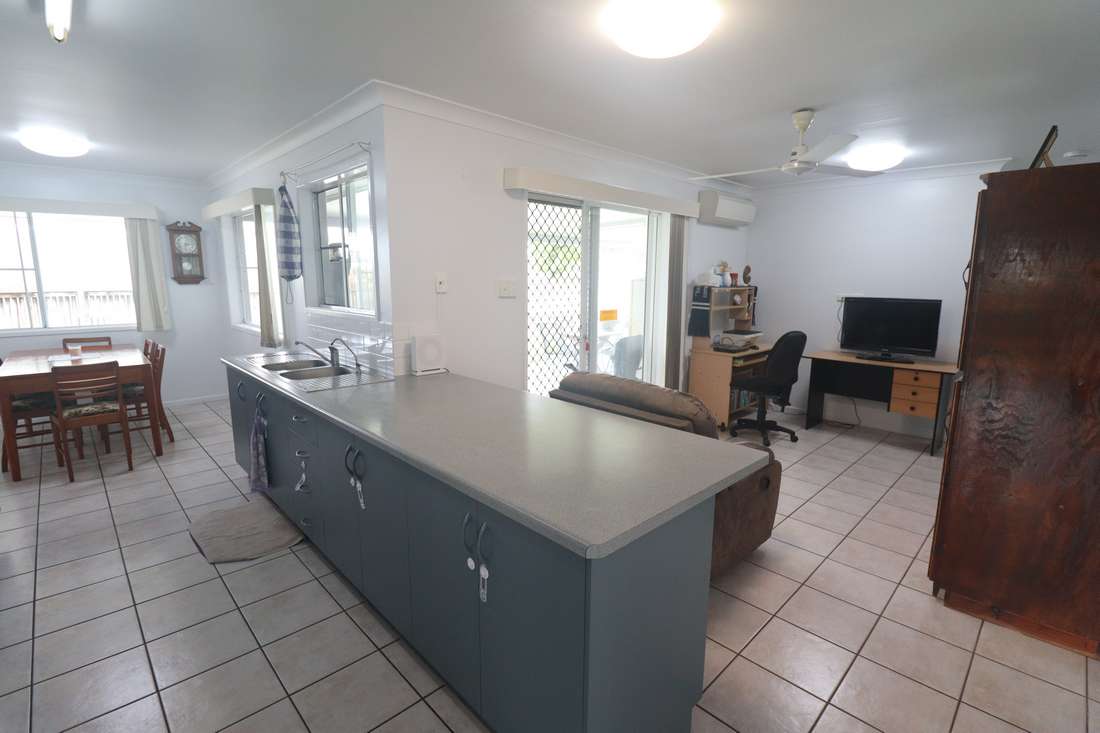 64 Laurence Crescent, Ayr - Thumbnail 2