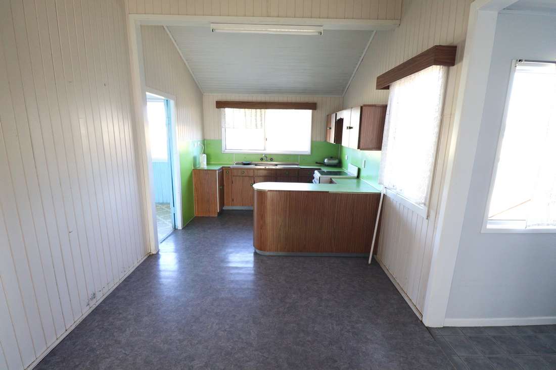 96 Tenth Avenue, Home Hill - Thumbnail 2