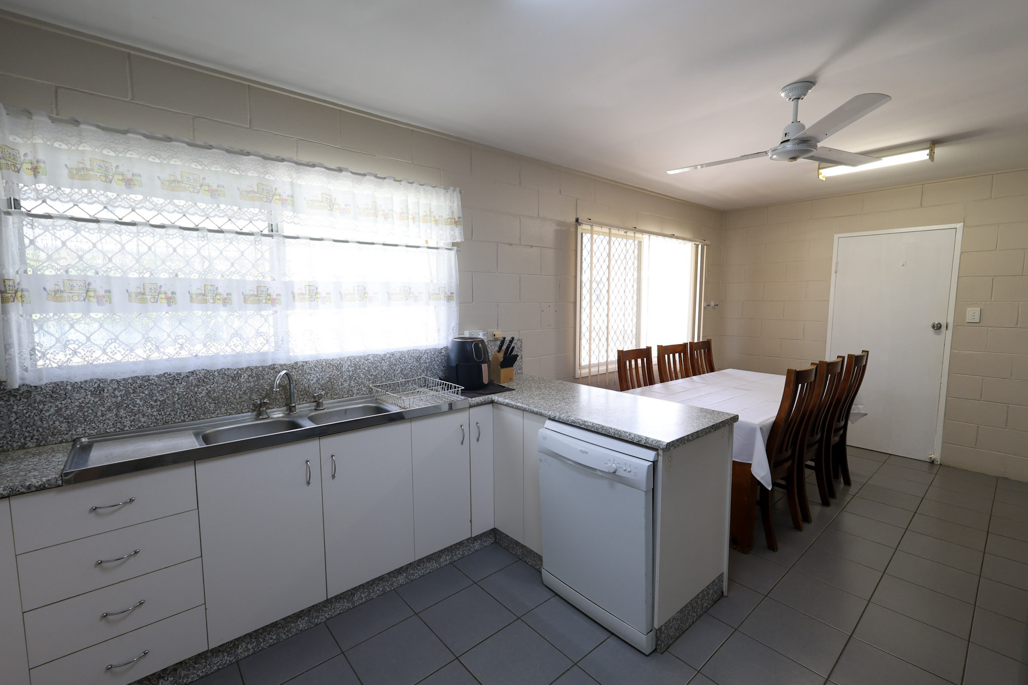 6 Ahern Street, Ayr - Thumbnail 5