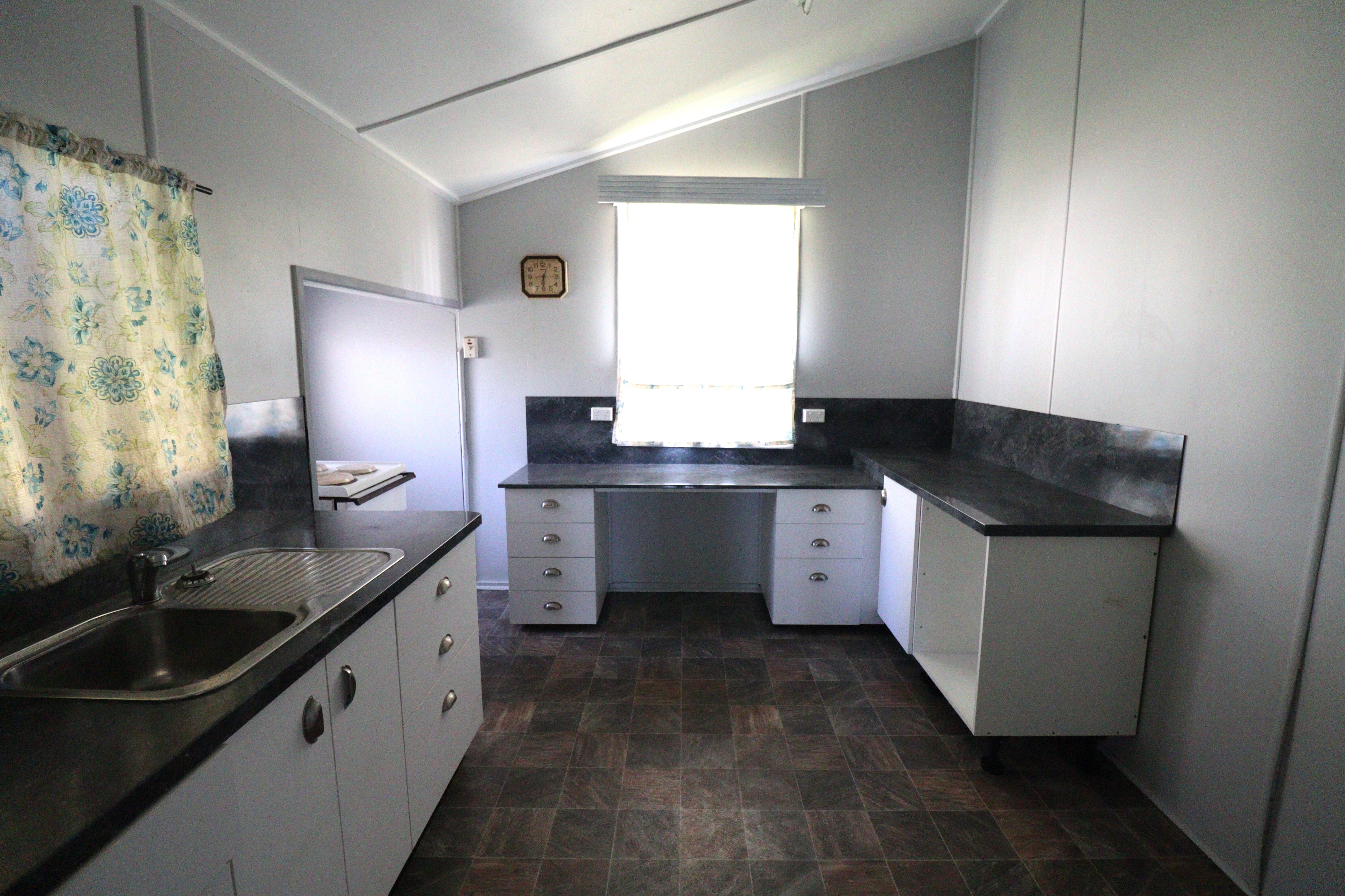 42 Canberra Street, Ayr - Thumbnail 2