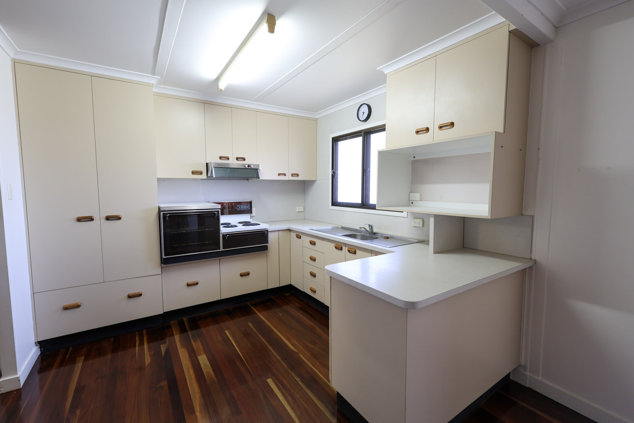 52 Third Avenue, Home Hill - Thumbnail 2
