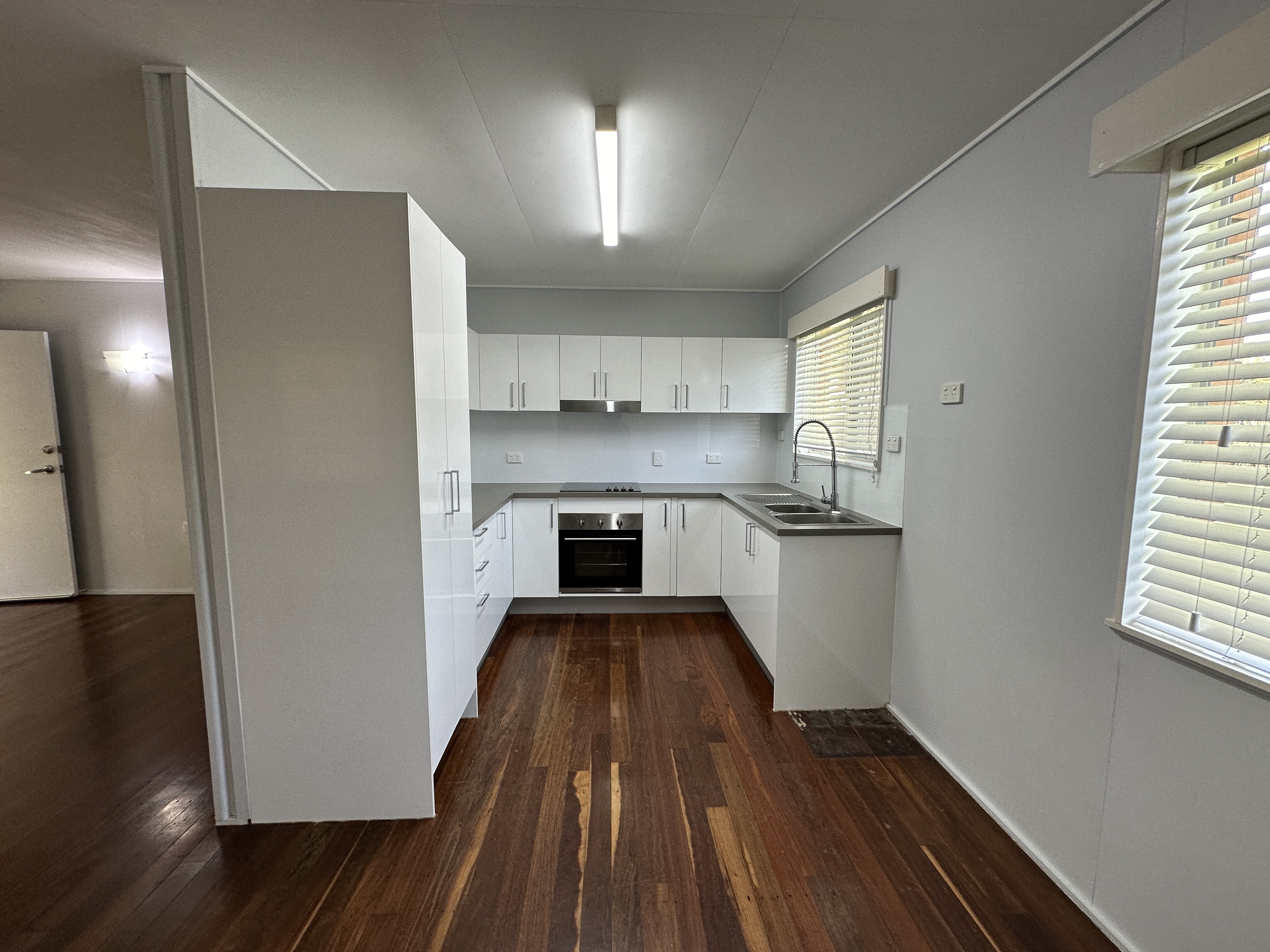 12 Cox Street, Ayr - Thumbnail 4