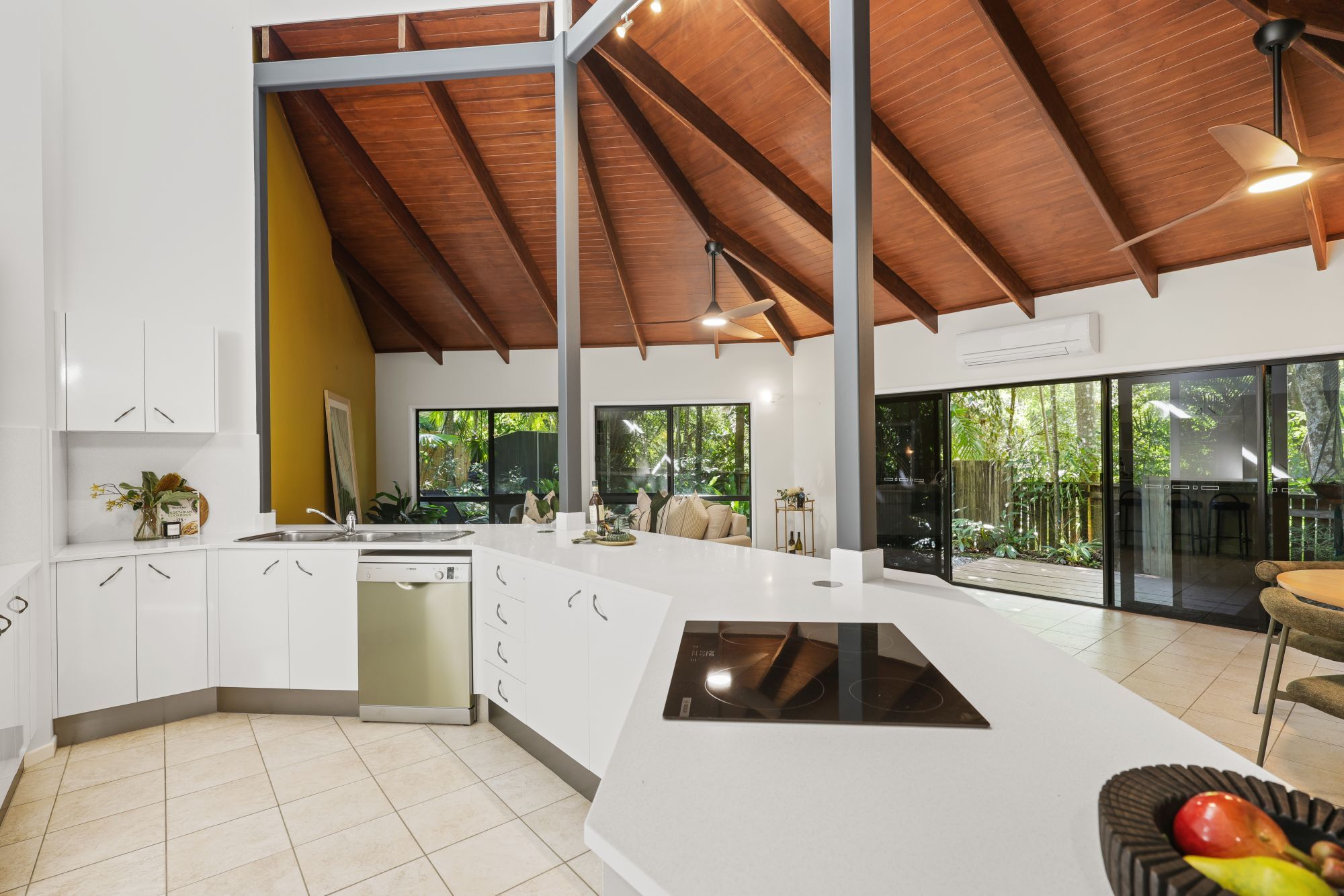 20 Jagera Close, Kamerunga - Thumbnail 4
