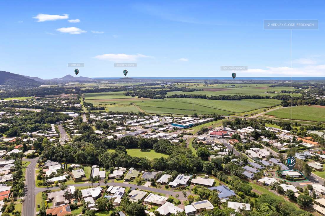 2 Hedley Close, Redlynch - Thumbnail 2