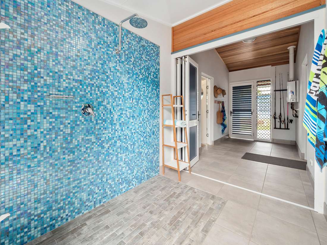 Photo 3 of 45 Inarlinga Road, Cowley Beach