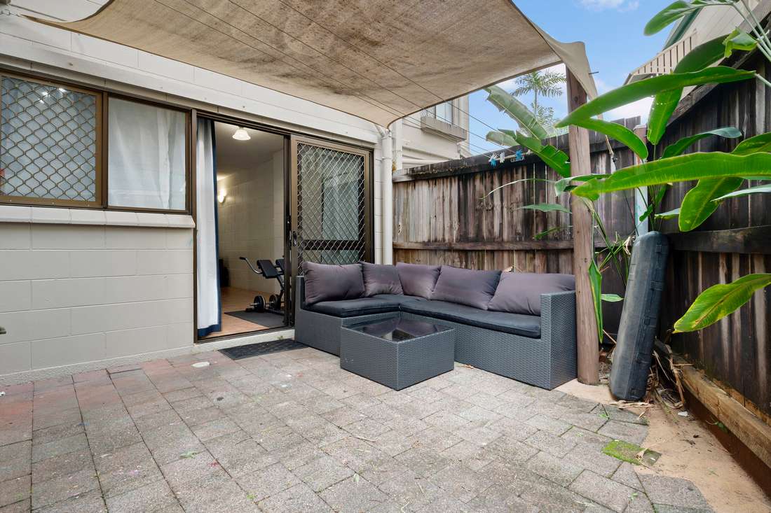 2/15 Rigg Street, Woree - Thumbnail 7