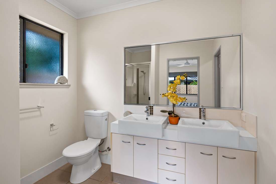3 Mallory Close, Edmonton - Thumbnail 8