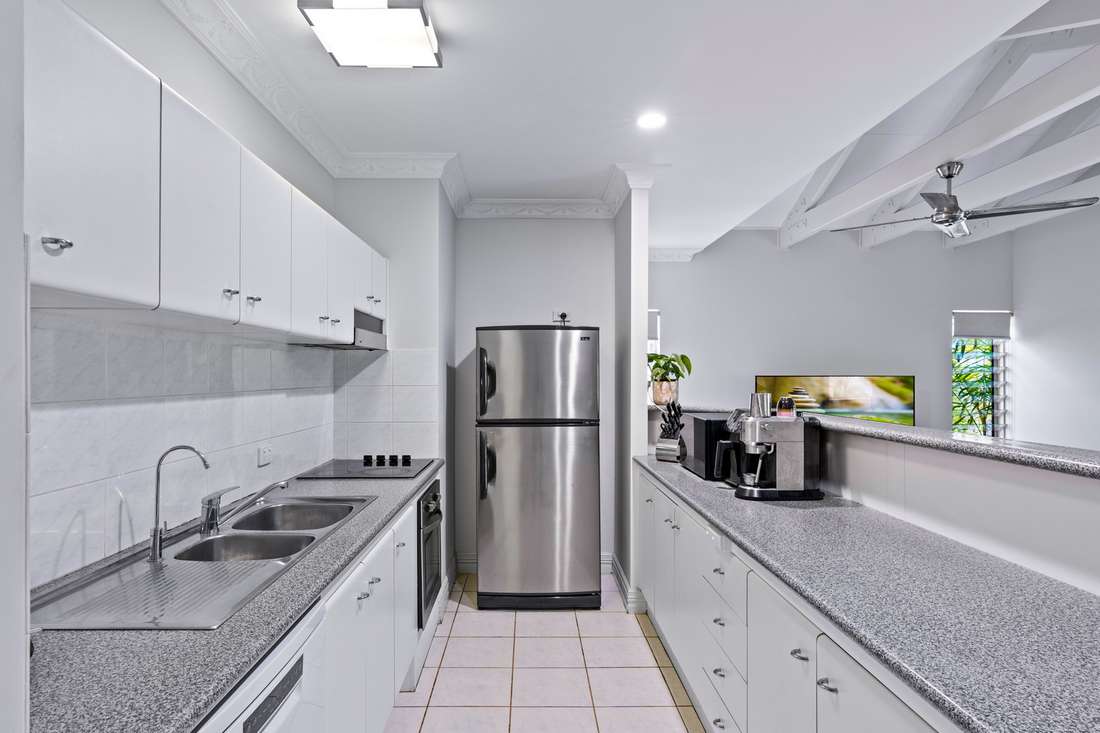 8/2-4 Springfield Crescent, Manoora - Thumbnail 3
