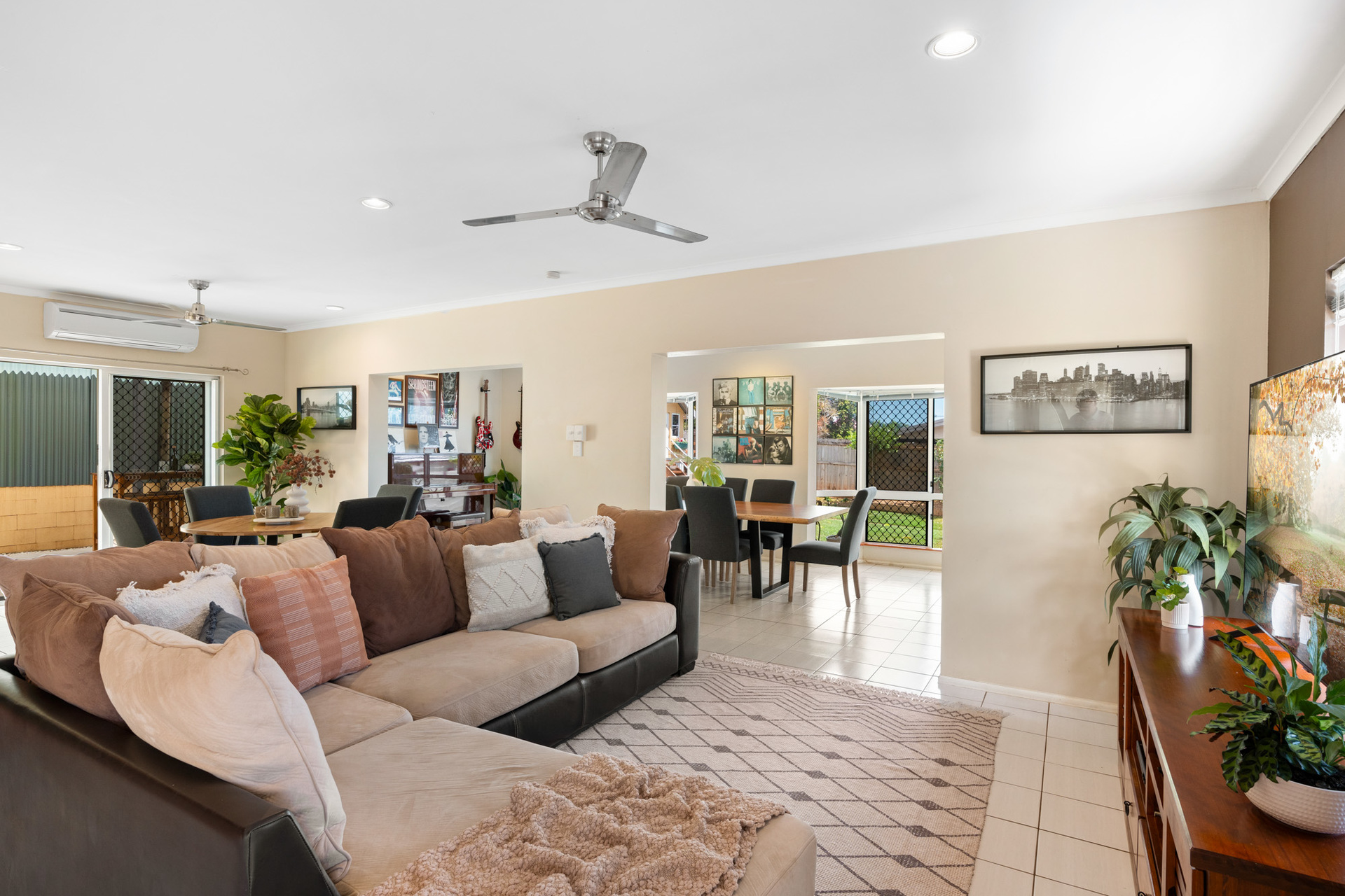 2 Stella Maris Close, Redlynch - Thumbnail 3