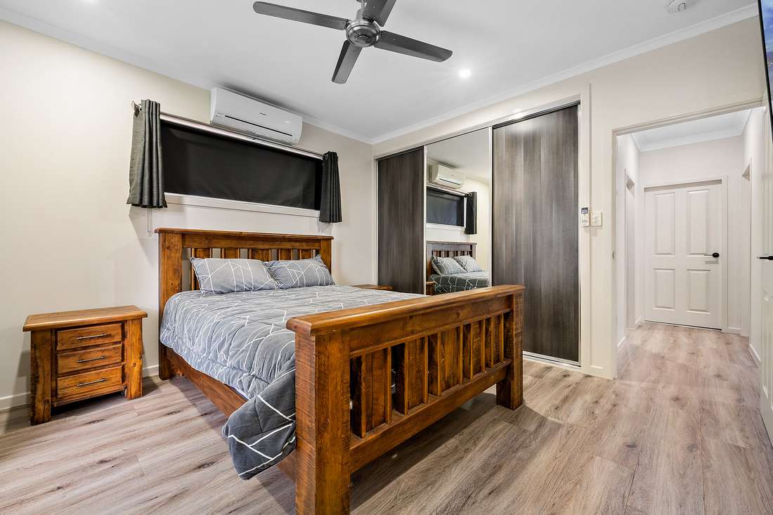 Photo 4 of 166 Toogood Road, Bayview Heights