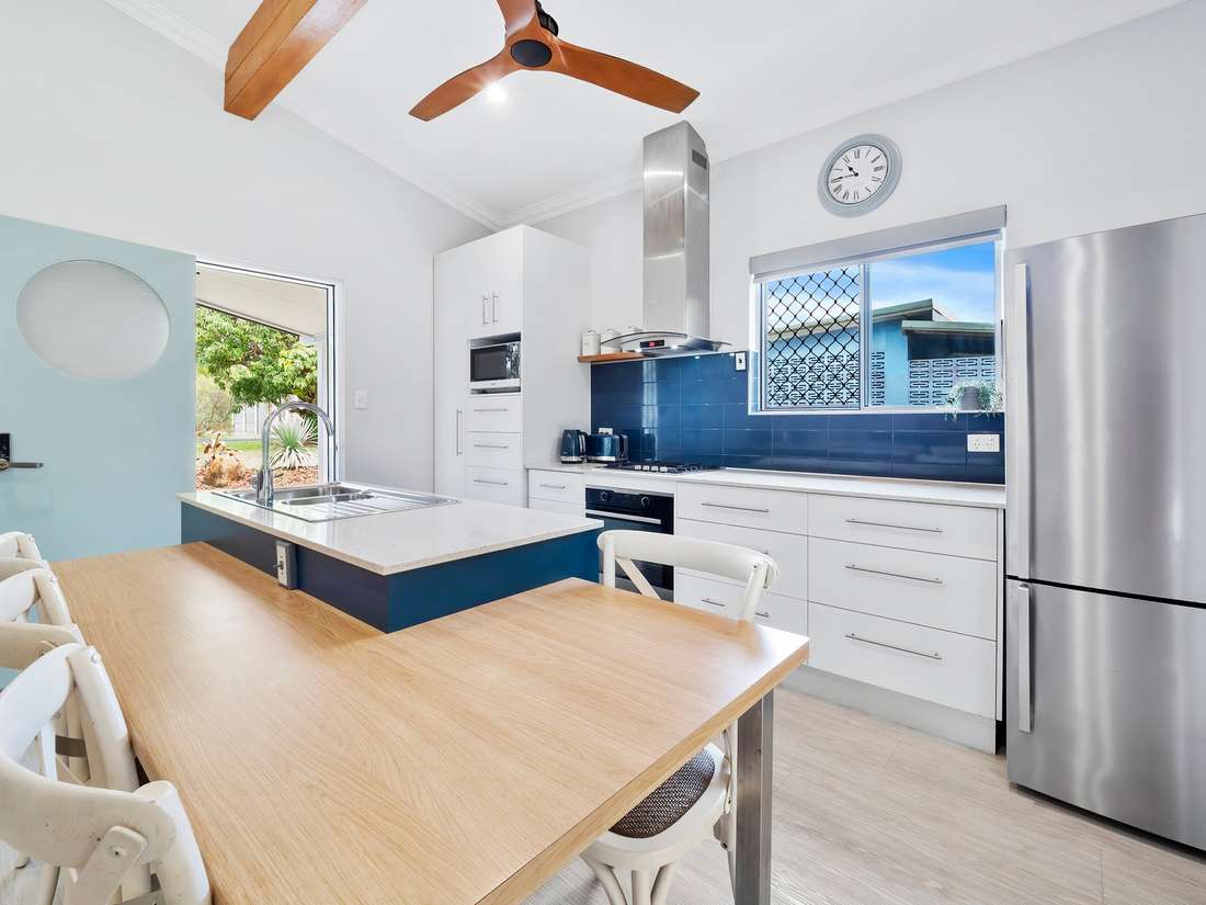 Photo 10 of 45 Inarlinga Road, Cowley Beach