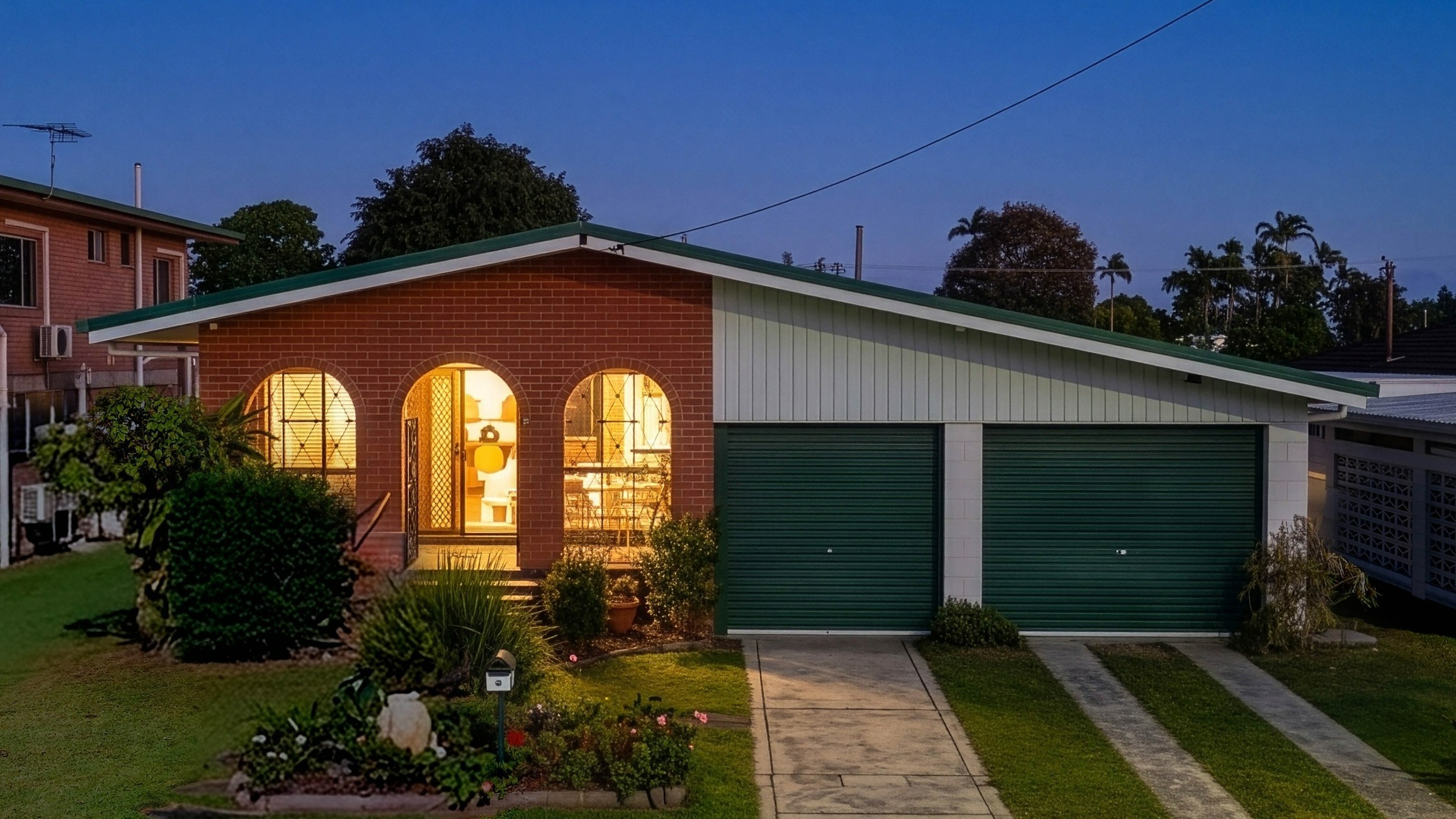 7 Hogan Street, Westcourt - Image 1