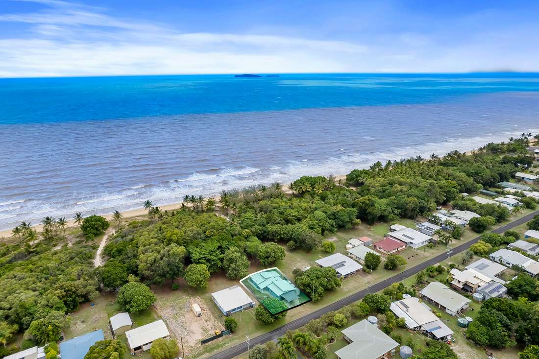 Photo 22 of 45 Inarlinga Road, Cowley Beach