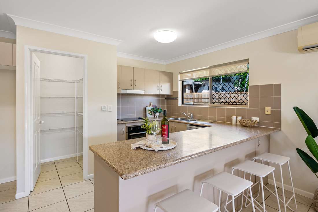 10 Fireclay Close, Redlynch - Thumbnail 3