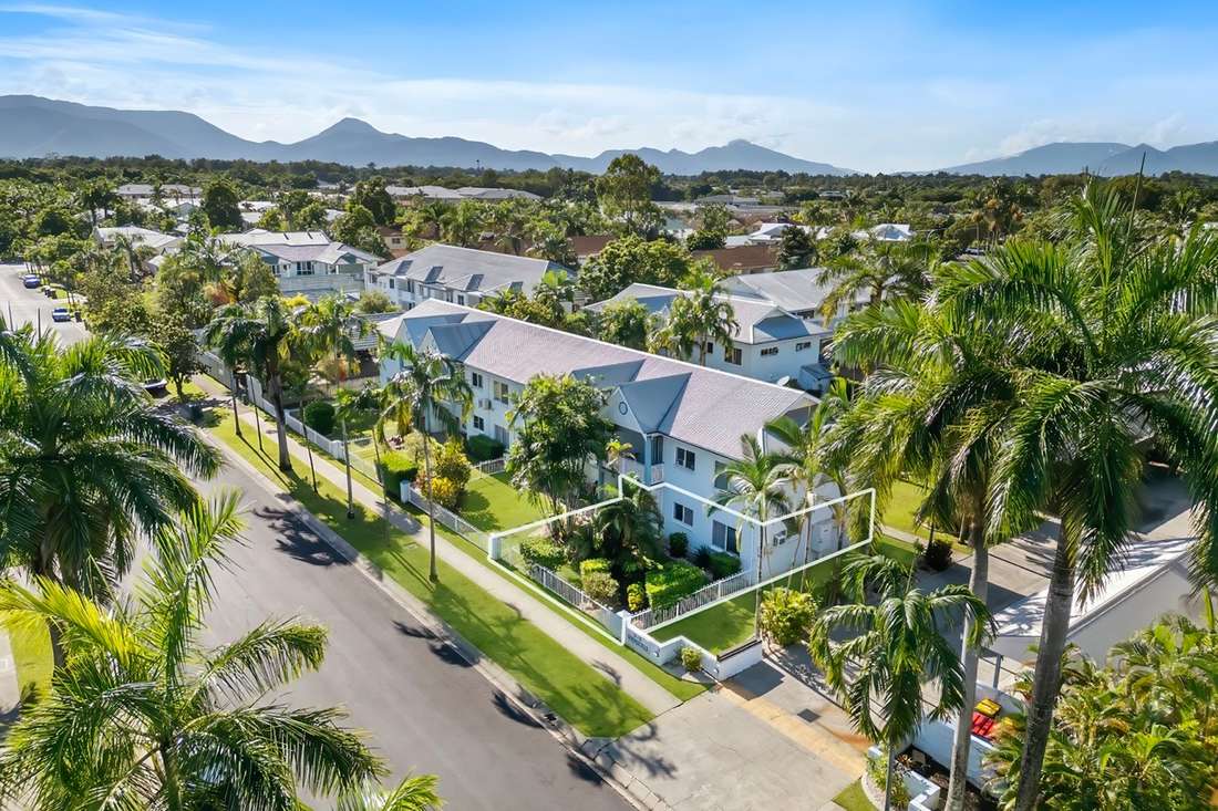 4/3-5 Springfield Crescent, Manoora - Thumbnail 2