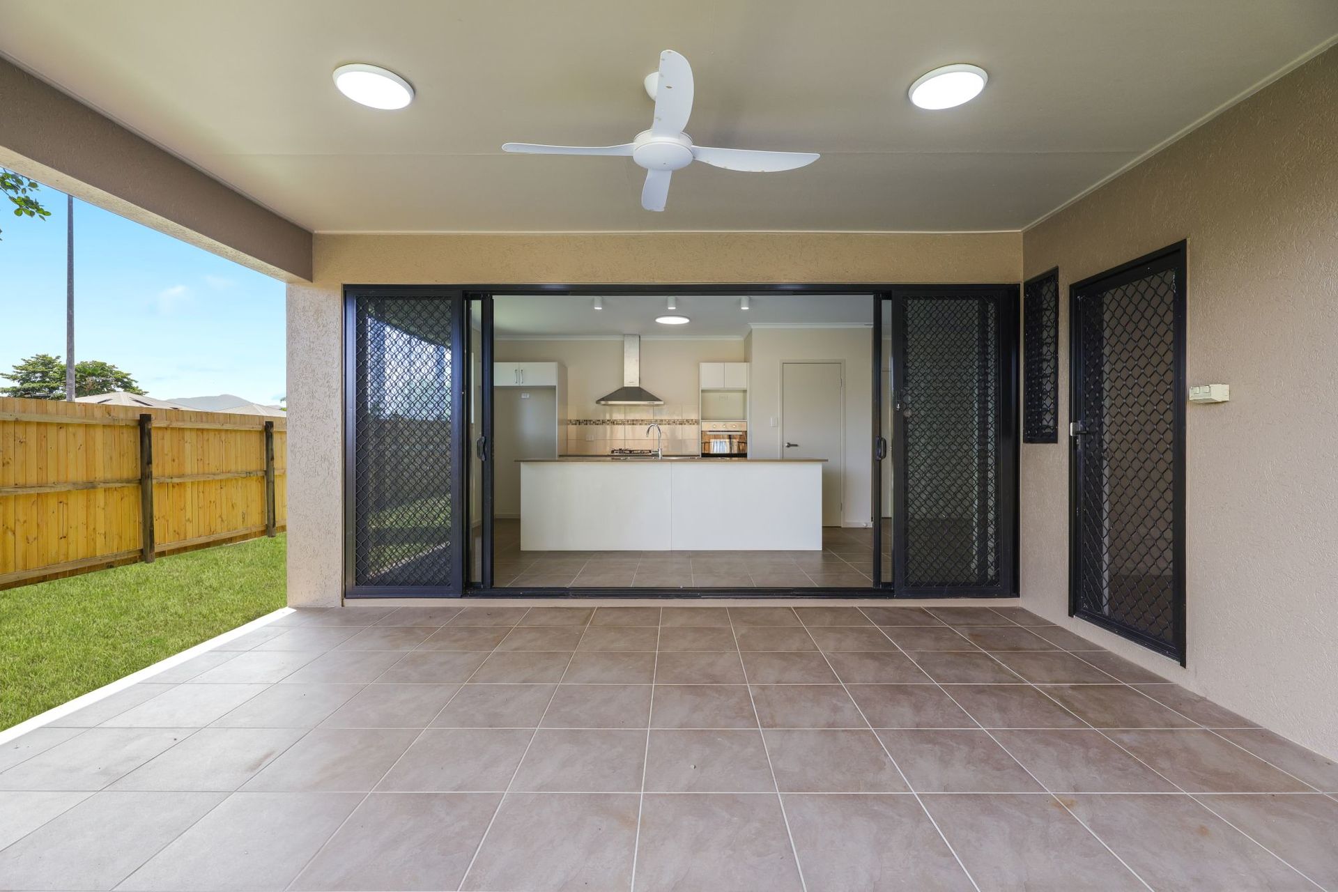 19 Mallory Close, Edmonton - Thumbnail 8
