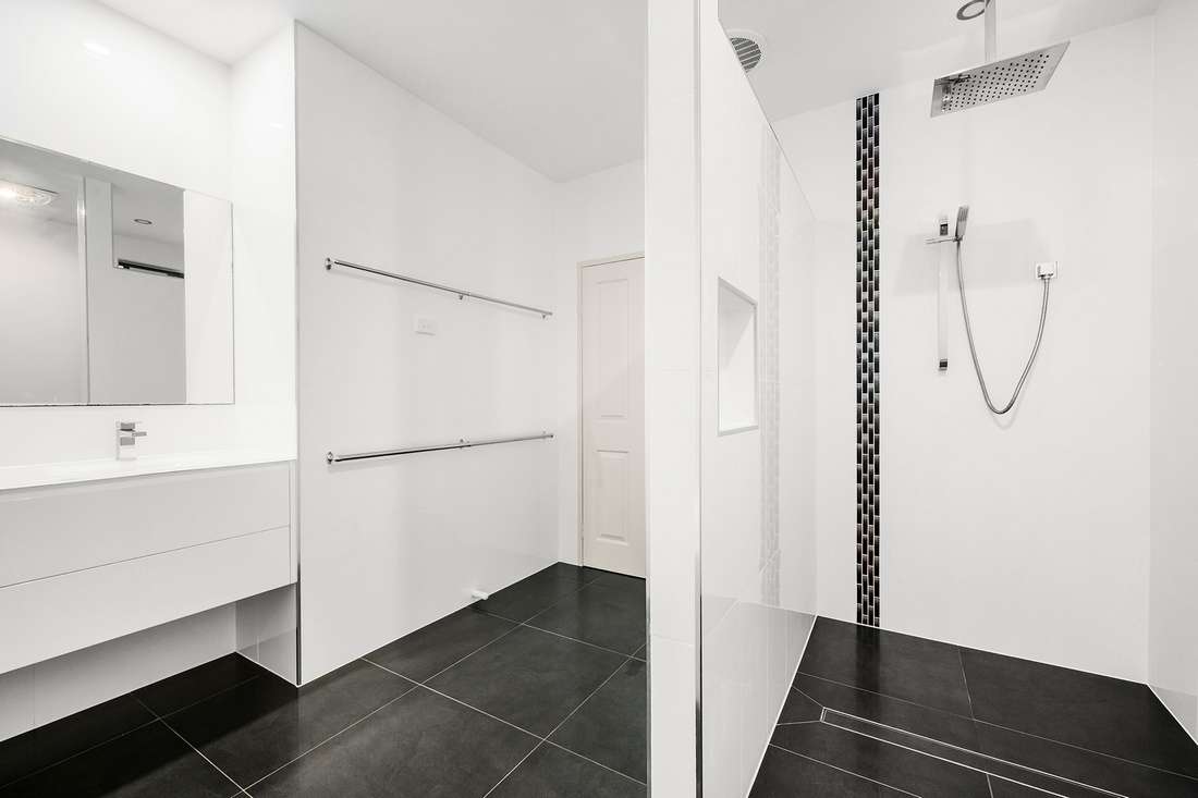 Photo 7 of 166 Toogood Road, Bayview Heights