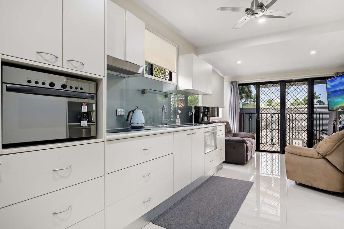 Photo 11 of 166 Toogood Road, Bayview Heights