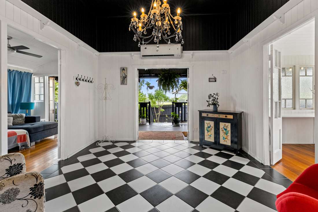 2 Hedley Close, Redlynch - Thumbnail 5